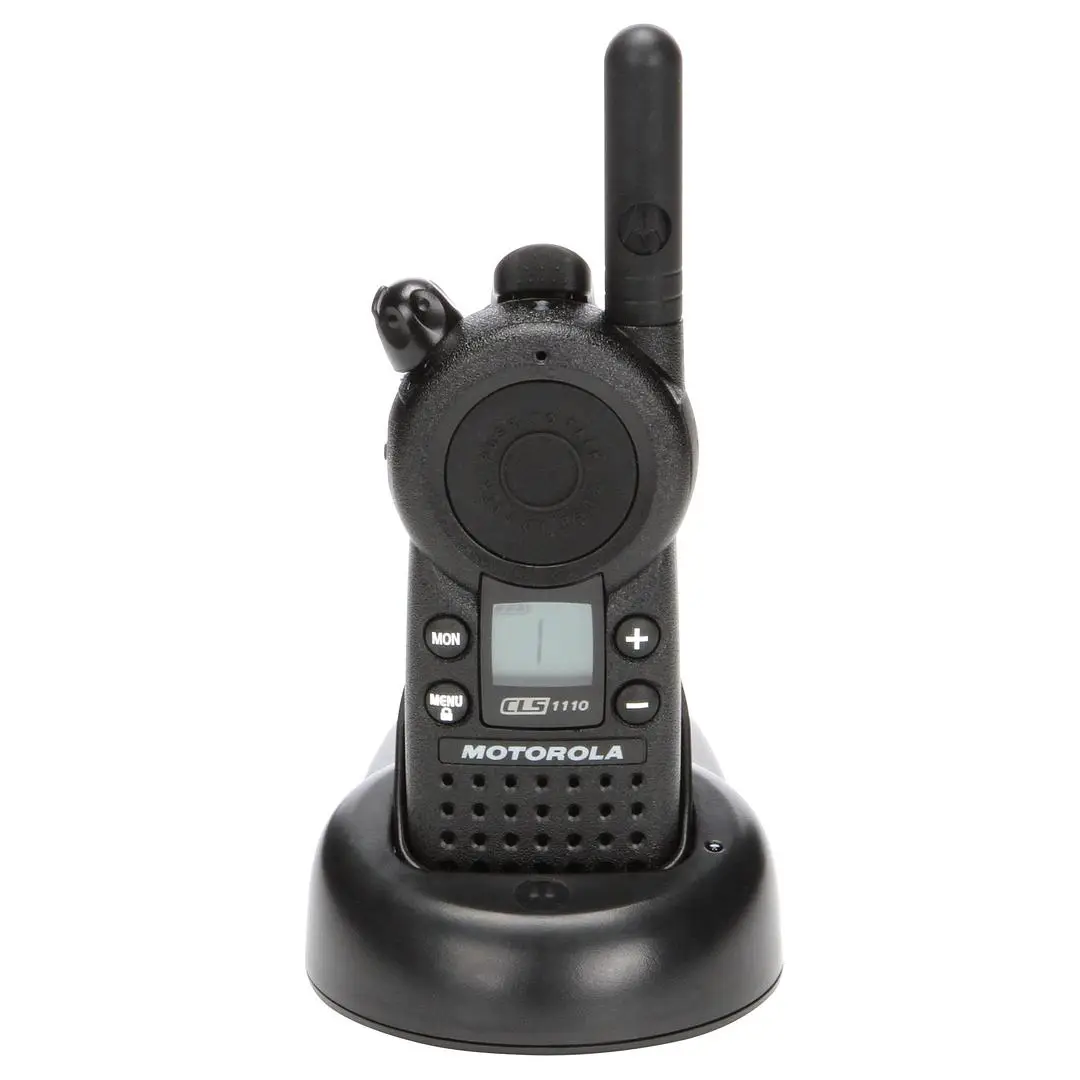 Motorola CLS1110 Two-Way Radio - Image 3