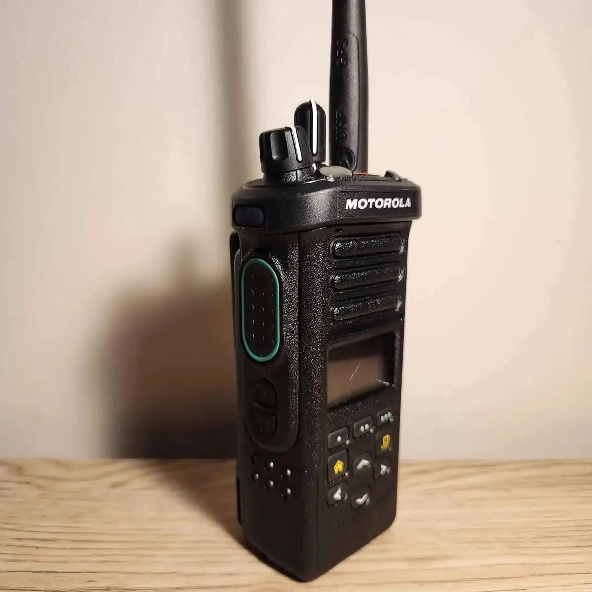 Motorola APX 4000 Radios - Image 2